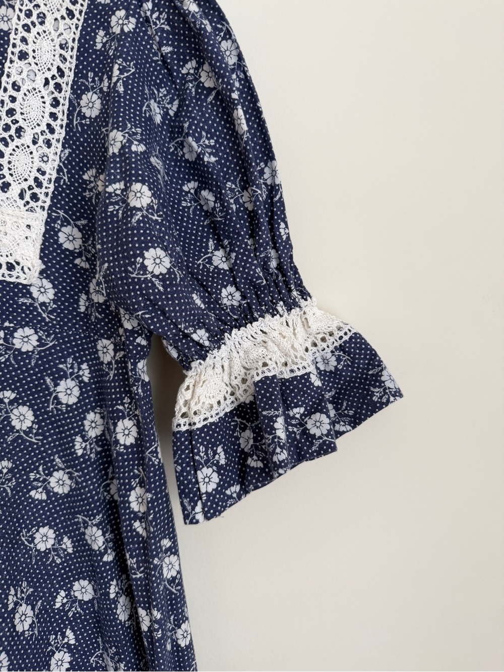 Vintage Laura Ashley Cottagecore Maxi Dress - Picture 5 of 13